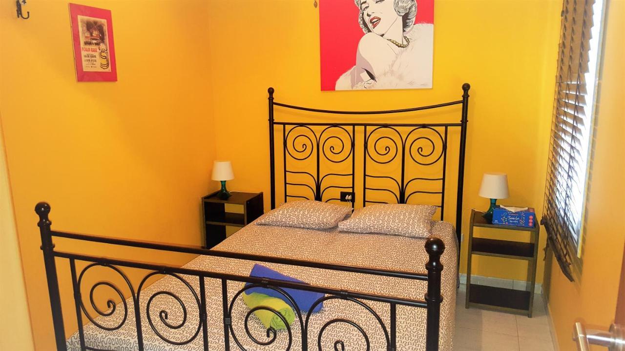 Apartamento Mediterraneo ピネダ・デ・マール エクステリア 写真